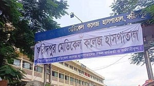ফরিদপুরে একসঙ্গে পাঁচ সন্তানের জন্ম, তবু হাসি নেই পরিবারে