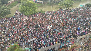 শেখ হাসিনাকে দেশে ফেরানোর দাবিতে টুঙ্গিপাড়ায় হাজারো জনতার মিছিল