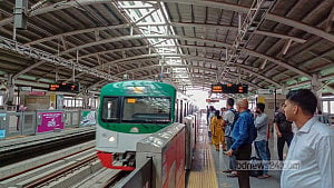 40-minute pause on metro rail for Victory Day