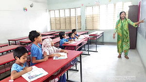 ময়মনসিংহে প্রাথমিক বিদ্যালয় খুললেও উপস্থিতি কম