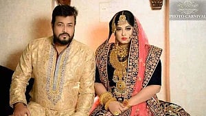 মৌসুমী যুক্তরাষ্ট্রে, বিবাহবার্ষিকীতে ‘একাকিত্বে’ সানি