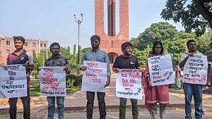 শিক্ষাপ্রতিষ্ঠানে ‘অ্যান্টি-র‍্যাগিং’ হেল্পলাইন প্রয়োজন: হাই কোর্ট