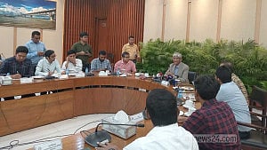 অর্থনীতি সবল করতে নতুন সরকারের যা করা উচিত