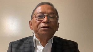 দেশ ছেড়েছিলেন ‘চাপে’, এখন ফিরতে চান এস কে সিনহা