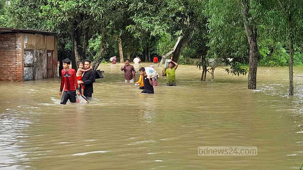অগাস্টে বন্যা আসতে পারে, সেটি গত মে মাসে ভারতে একটি আঞ্চলিক আবহাওয়া সম্মেলনে জানানো হয়েছিল। জুলাইয়ের শুরুতে সরকারের পক্ষ থেকে প্রস্তুতির নির্দেশও ছিল।