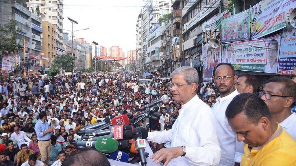 গত ১৫ অগাস্ট মির্জা ফখরুল নয়া পল্টনে দলের সমাবেশে বলেন, তারা ততদিন অন্তর্বর্তী সরকারকে সমর্থন দেবেন, যতদিন তারা গণতন্ত্রের পক্ষে থাকবে।