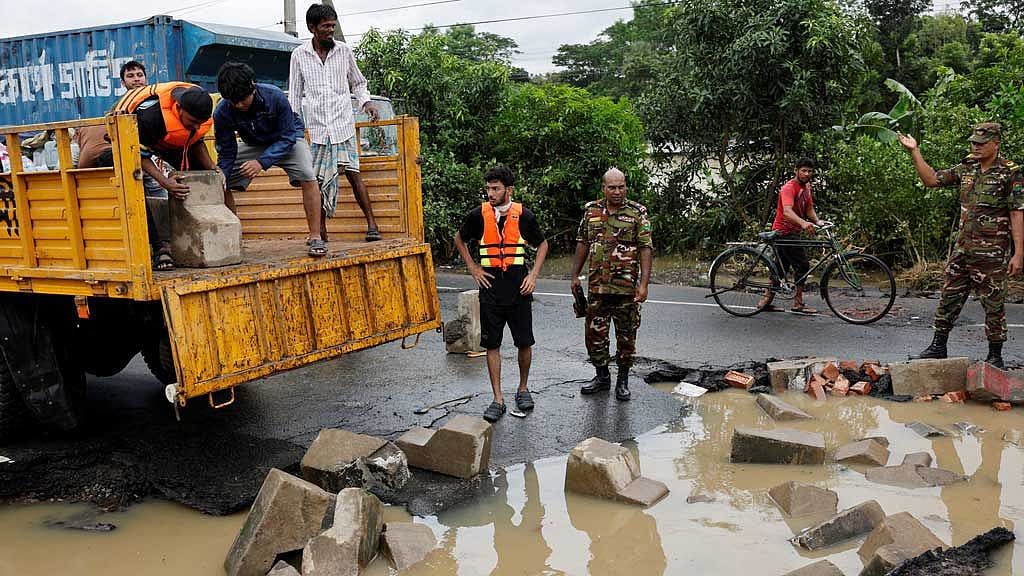বন্যার পানি নেমে যাওয়ার পর ক্ষয়ক্ষতির চিত্র প্রকাশ হচ্ছে।