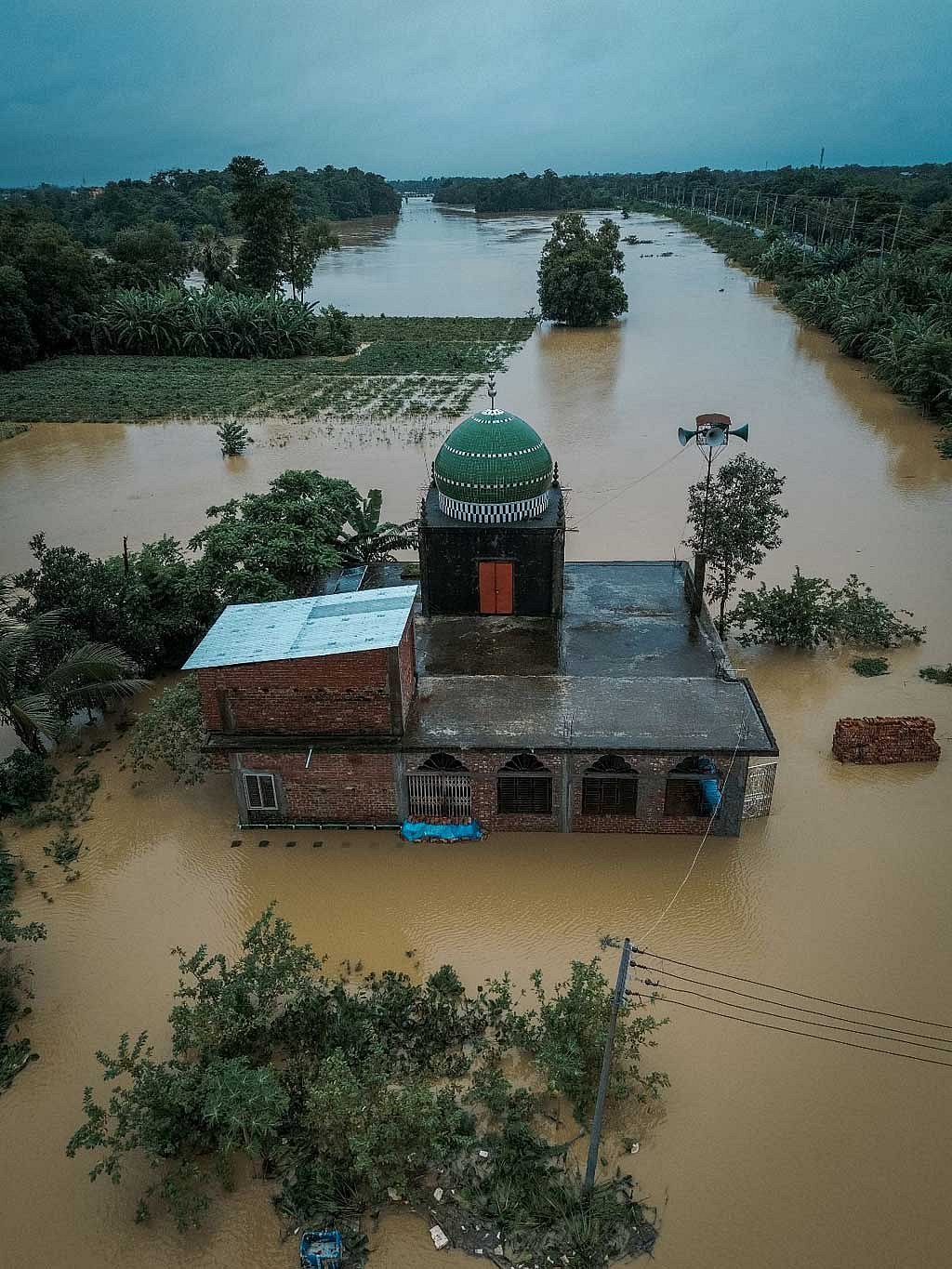 গোমতী নদীর পাড়, কুমিল্লা ছবি: মাহফুজুল হাসান