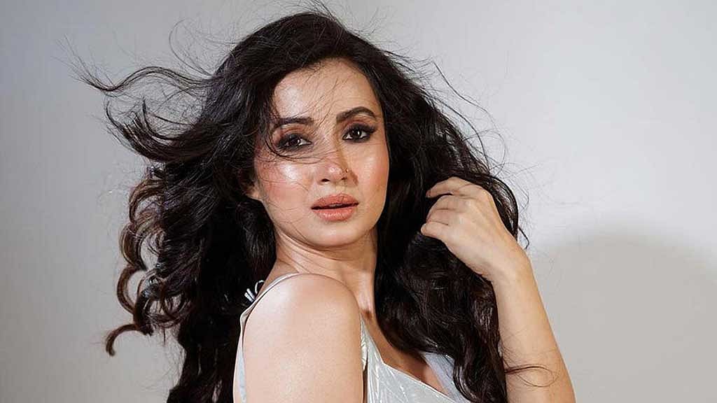 মনামী ঘোষ।