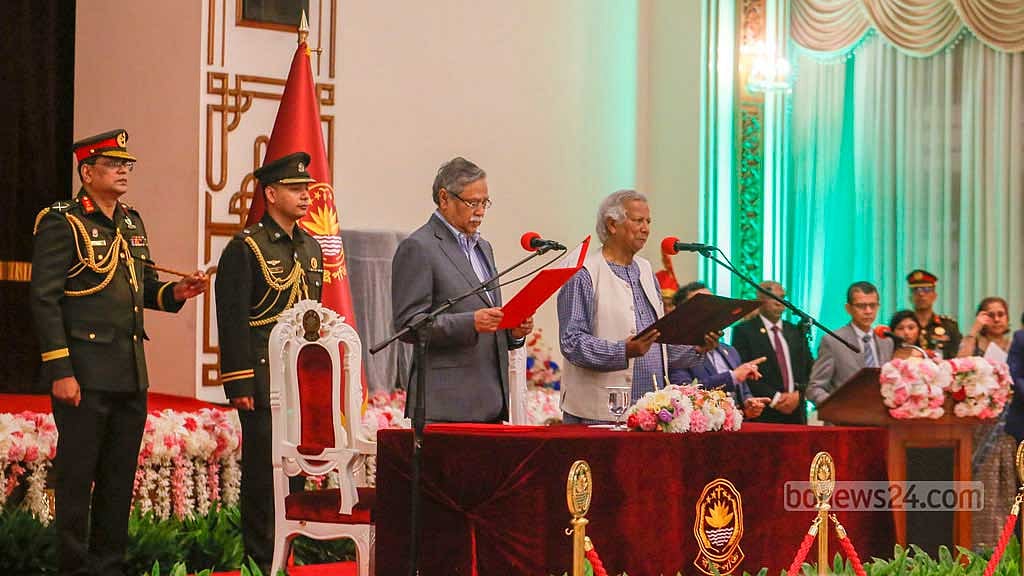 গত ৮ অগাস্ট শপথ নেওয়া অন্তর্বর্তী সরকার নির্বাচনের সময় নিয়ে সুনির্দিষ্ট কোনো বক্তব্য দিচ্ছে না।