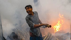 Fire at Korail slum