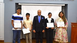 মিয়ানমারে ‘রাষ্ট্রদূত ভ্রমণ অনুদান’ পেলেন ৪ বাংলাদেশি শিক্ষার্থী