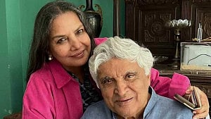 স্বামী-স্ত্রীর চাইতে আমরা ‘অনেক বেশি বন্ধু’: জাভেদ