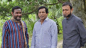 তিন বন্ধুর ‘শাদী মোবারক’