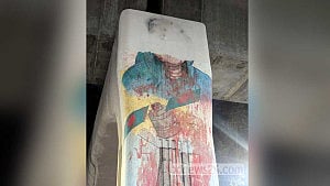 হাসিনার গ্রাফিতির পিলার পাচ্ছে ‘ঘৃণাস্তম্ভ’র স্বীকৃতি