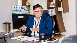 ফাইবার অপটিক: 'প্রতিযোগিতা থাকুক, এগুলো খণ্ডিত না হোক'
