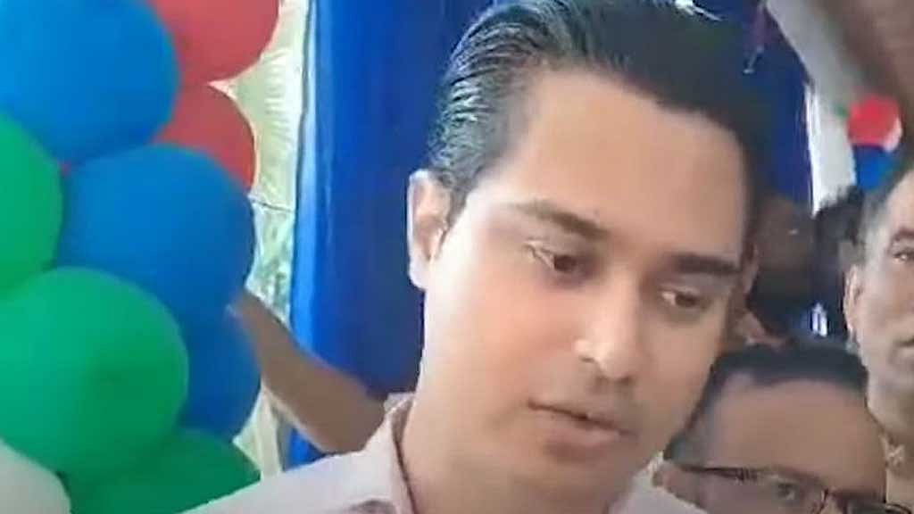 আদালতে লুৎফুজ্জামান বাবরের ছেলে লাবিব ইবনে জামান।
