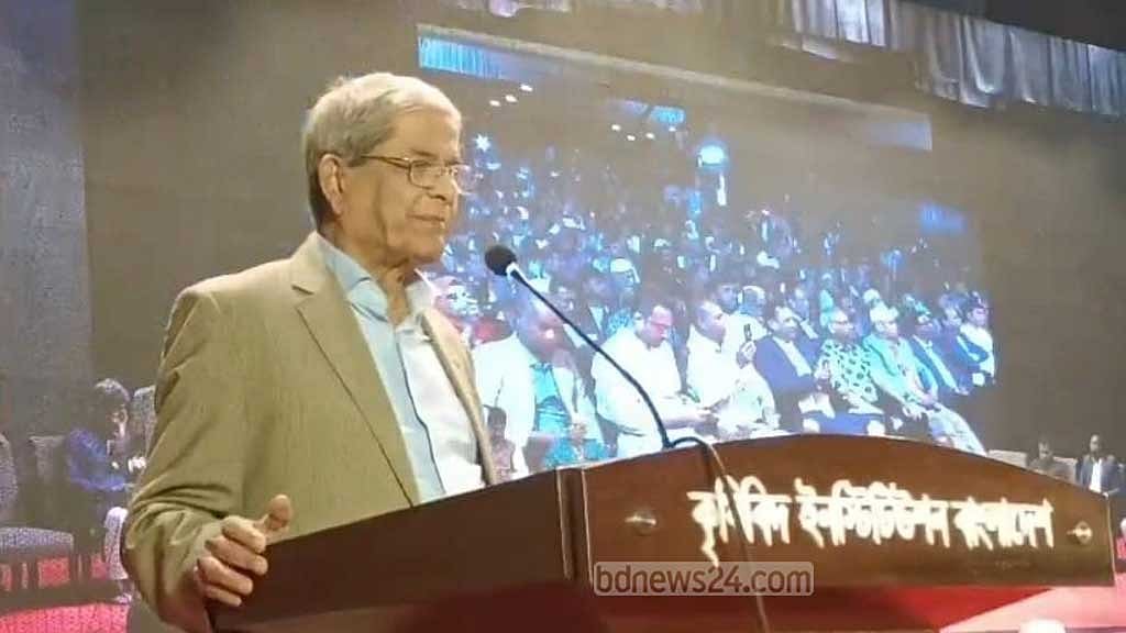 “সংস্কারের জন্য বেশি সময় ব্যয় করা হলে পরিস্থিতি আরও খারাপ হবে” বলে মন্তব্য করেন বিএনপির মহাসচিব মির্জা ফখরুল ইসলাম আলমগীর।