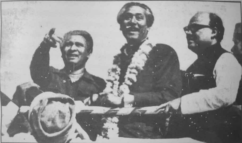 ১০ জানুয়ারি ১৯৭২। বঙ্গবন্ধুর ডান পাশে তাজউদ্দীন এবং বাঁয়ে সৈয়দ নজরুল ইসলাম।