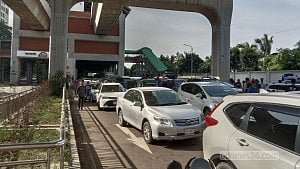 ‘বাংলা ব্লকেড’: ঢাকার সড়ক অচল প্রায়
