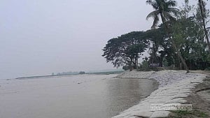বাড়ছে যমুনার পানি, বগুড়ায় বন্যা নিয়ন্ত্রণ বাঁধের ৬ স্থান ঝুঁকিপূর্ণ