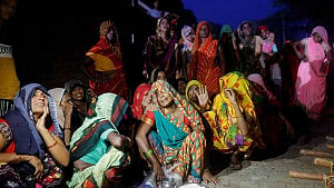 ভারতে পদদলন: প্রার্থনা সভার প্রধান সংগঠকের আত্মসমর্পণ
