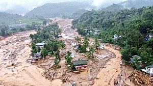 কেরালায় ভূমিধসে নিহতের সংখ্যা বেড়ে ১৫১, নিখোঁজ বহু