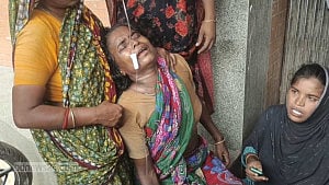 মুন্সীগঞ্জে সাপের কামড়ে গৃহবধূ আহত