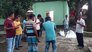 নরসিংদীতে ট্রেনের ধাক্কায় মা-মেয়ে নিহত, আরেক মেয়ে হাসপাতালে