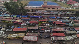 এক দুপুরের যানজটে নাস্তানাবুদ নগরবাসী