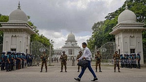 বৃহস্পতিবার থেকে চেম্বার আদালত, হাই কোর্টে সীমিত পরিসরে বিচারকাজ