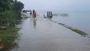 বৃষ্টি থাকবে সপ্তাহ জুড়ে, উত্তর-পূর্বাঞ্চলে বন্যার শঙ্কা