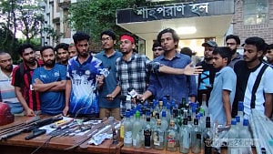 শাহজালাল বিশ্ববিদ্যালয়কে ‘রাজনীতিমুক্ত ঘোষণা’, হল থেকে অস্ত্র উদ্ধার