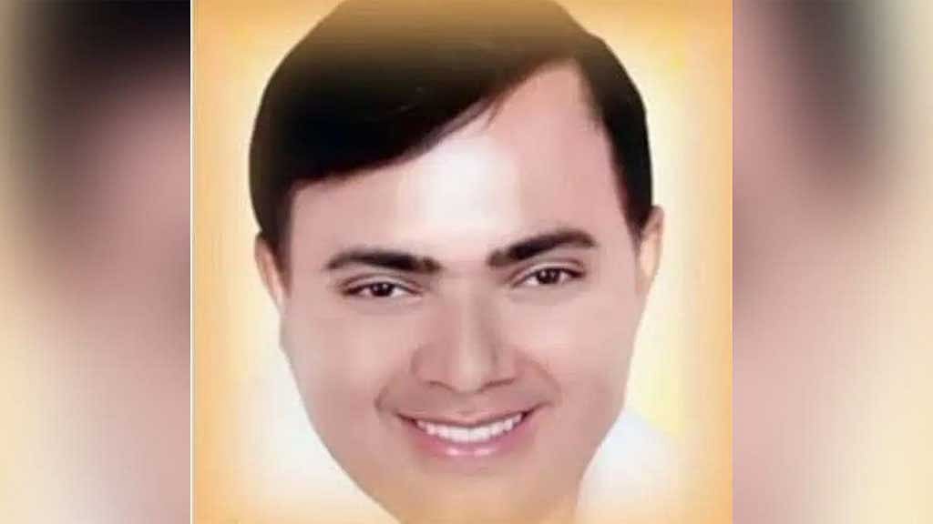 স্ব-ঘোষিত ধর্ম গুরু ভোলে বাবা ওরফে নারায়ণ সাকার হরি ওরফে বিশ্ব হরি, তবে তার আসল নাম সুরজ পাল।
