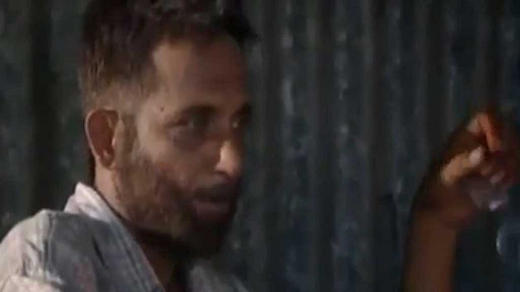 'নিষাদ' নাটকের দৃশ্যে অভিনেতা আশীষ খন্দকার