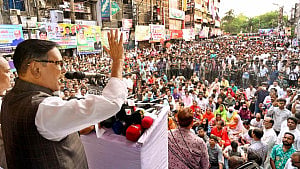 বাড়াবাড়ি নয়, ক্ষমতার দাপট দেখাবেন না: নেতাকর্মীদের কাদের