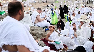 Minimum age for Hajj set at 15