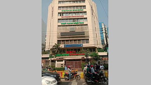দুর্নীতির অভিযোগে বিএমইটির সিস্টেম অ্যানালিস্টসহ ২ জনের নামে মামলা