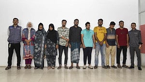ফেইসবুকে চাকরি, ট্যালেন্ট হান্টের কথা বলে ‘যৌন ব্যবসায়’