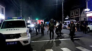 3 police officers shot dead in Russia