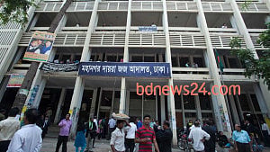 স্পার আড়ালে ‘যৌন ব্যবসা’: গ্রেপ্তার ২৪, মালিক পলাতক