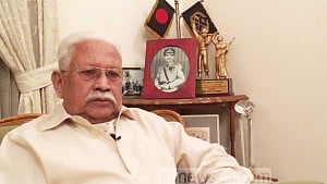 নিউমোনিয়া নিয়ে হাসপাতালে ভর্তি কে এম সফিউল্লাহ