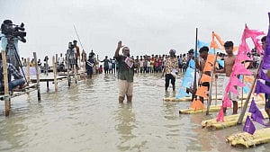 কৃষকের ঈদ আনন্দ এবার পদ্মার তীরে
