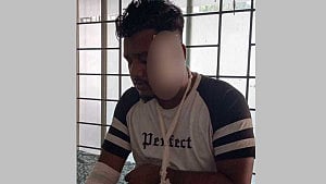 নারায়ণগঞ্জে মেয়র প্রার্থীর সমর্থকদের ওপর হামলা, আহত ৩