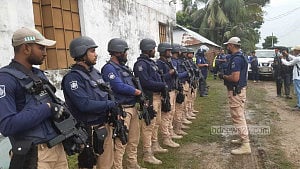 নেত্রকোণায় ‘জঙ্গি আস্তানা’: অভিযান শেষে চারজনের বিরুদ্ধে মামলা