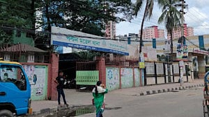 'মদ পান': পল্টনে অফিসের দরজা ভেঙে ২ যুবকের লাশ উদ্ধার