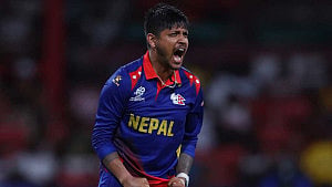 দ্রুততম একশ উইকেটে রাশিদ খানের পরই লামিছানে