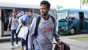 সামনের ৮ টেস্ট ও দলের সব অনুশীলনে ‘নিয়মিত থাকবেন’ সাকিব