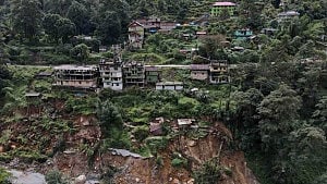 সিকিমে প্রবল বৃষ্টি, পাহাড় ধসে মৃত ৩