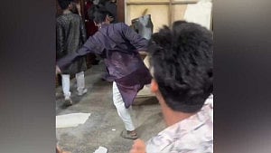 শাকিব খানের ঈদের সিনেমায় ‘তুফান’ চলল মধুমিতা হলে